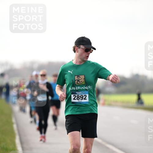 12.04.2026 - 45. Internationalen Wilhelmsburger Insellauf Dr. Thomas Lammeyer http://msf.ph/oto/9441477 12.04.2026 10:08:25 Laufen 2892 meine-sportfotos.de