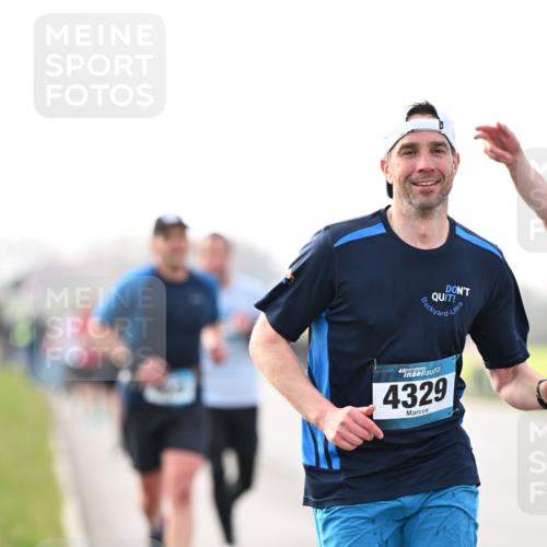 12.04.2026 - 45. Internationalen Wilhelmsburger Insellauf Dr. Thomas Lammeyer http://msf.ph/oto/9441500 12.04.2026 10:08:32 Laufen 45, 4329 meine-sportfotos.de
