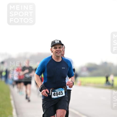 12.04.2026 - 45. Internationalen Wilhelmsburger Insellauf Dr. Thomas Lammeyer http://msf.ph/oto/9441509 12.04.2026 10:08:34 Laufen 4945 meine-sportfotos.de