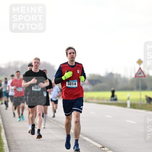 12.04.2026 - 45. Internationalen Wilhelmsburger Insellauf Dr. Thomas Lammeyer http://msf.ph/oto/9441536 12.04.2026 10:08:39 Laufen 3014, 3983 meine-sportfotos.de