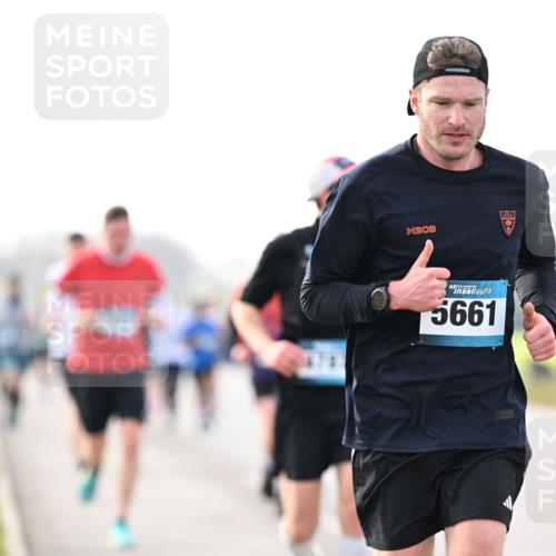 12.04.2026 - 45. Internationalen Wilhelmsburger Insellauf Dr. Thomas Lammeyer http://msf.ph/oto/9441575 12.04.2026 10:08:45 Laufen 908, 5661 meine-sportfotos.de