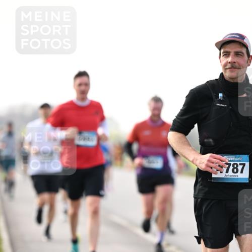 12.04.2026 - 45. Internationalen Wilhelmsburger Insellauf Dr. Thomas Lammeyer http://msf.ph/oto/9441584 12.04.2026 10:08:46 Laufen 787 meine-sportfotos.de
