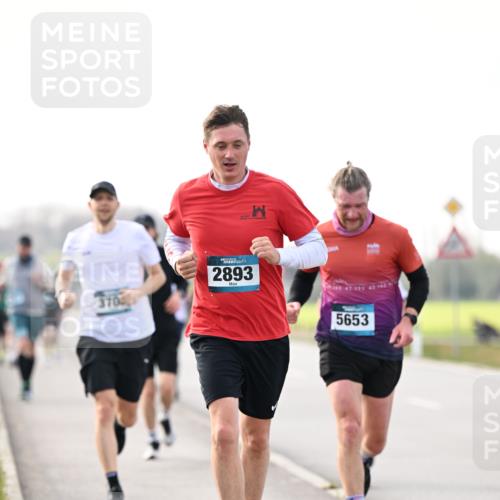 12.04.2026 - 45. Internationalen Wilhelmsburger Insellauf Dr. Thomas Lammeyer http://msf.ph/oto/9441590 12.04.2026 10:08:47 Laufen 370, 2893, 5653 meine-sportfotos.de