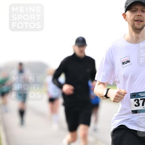 12.04.2026 - 45. Internationalen Wilhelmsburger Insellauf Dr. Thomas Lammeyer http://msf.ph/oto/9441618 12.04.2026 10:08:51 Laufen 45, 37 meine-sportfotos.de