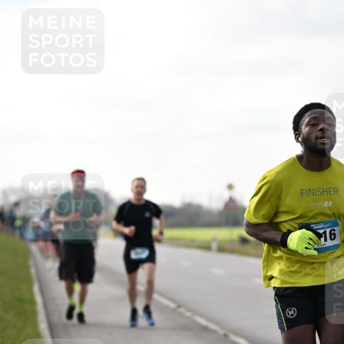 12.04.2026 - 45. Internationalen Wilhelmsburger Insellauf Dr. Thomas Lammeyer http://msf.ph/oto/9441720 12.04.2026 10:09:07 Laufen 16 meine-sportfotos.de