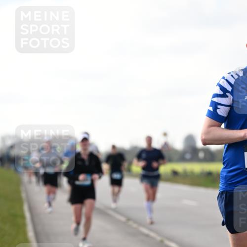 12.04.2026 - 45. Internationalen Wilhelmsburger Insellauf Dr. Thomas Lammeyer http://msf.ph/oto/9441801 12.04.2026 10:09:19 Laufen 1 meine-sportfotos.de