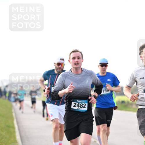 12.04.2026 - 45. Internationalen Wilhelmsburger Insellauf Dr. Thomas Lammeyer http://msf.ph/oto/9441832 12.04.2026 10:09:25 Laufen 2482, 759 meine-sportfotos.de