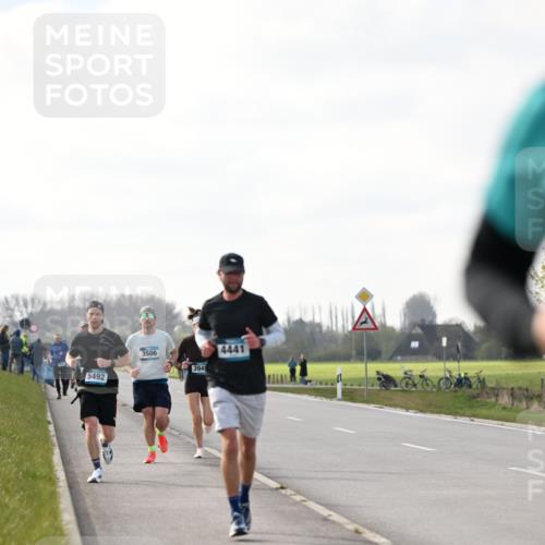 12.04.2026 - 45. Internationalen Wilhelmsburger Insellauf Dr. Thomas Lammeyer http://msf.ph/oto/9441890 12.04.2026 10:09:38 Laufen 5492, 3506, 3945, 4441 meine-sportfotos.de