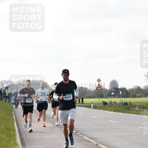 12.04.2026 - 45. Internationalen Wilhelmsburger Insellauf Dr. Thomas Lammeyer http://msf.ph/oto/9441892 12.04.2026 10:09:38 Laufen 5492, 3506, 4441 meine-sportfotos.de