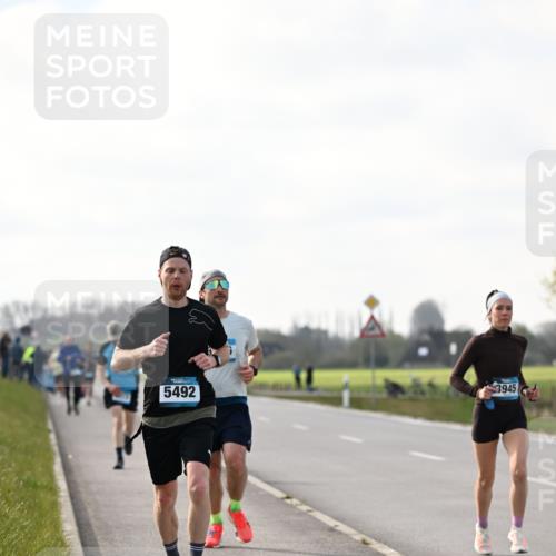 12.04.2026 - 45. Internationalen Wilhelmsburger Insellauf Dr. Thomas Lammeyer http://msf.ph/oto/9441913 12.04.2026 10:09:41 Laufen 5492, 3945 meine-sportfotos.de