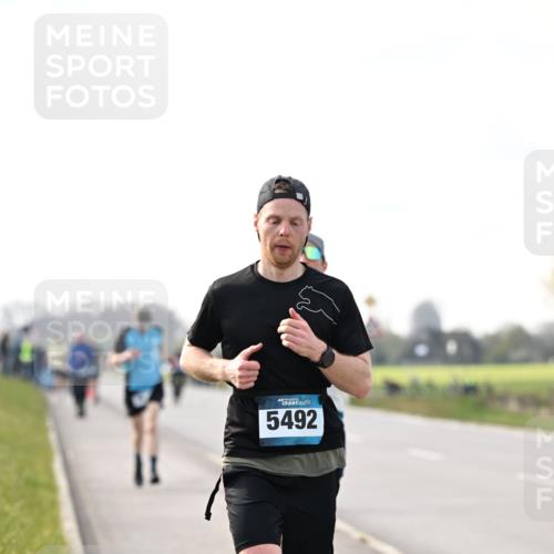 12.04.2026 - 45. Internationalen Wilhelmsburger Insellauf Dr. Thomas Lammeyer http://msf.ph/oto/9441923 12.04.2026 10:09:43 Laufen 5492 meine-sportfotos.de
