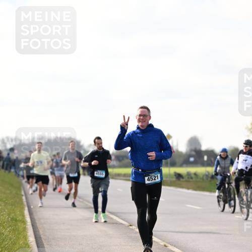 12.04.2026 - 45. Internationalen Wilhelmsburger Insellauf Dr. Thomas Lammeyer http://msf.ph/oto/9441966 12.04.2026 10:09:55 Laufen 4555, 4521 meine-sportfotos.de