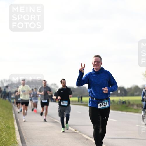 12.04.2026 - 45. Internationalen Wilhelmsburger Insellauf Dr. Thomas Lammeyer http://msf.ph/oto/9441969 12.04.2026 10:09:56 Laufen 4555, 4521 meine-sportfotos.de