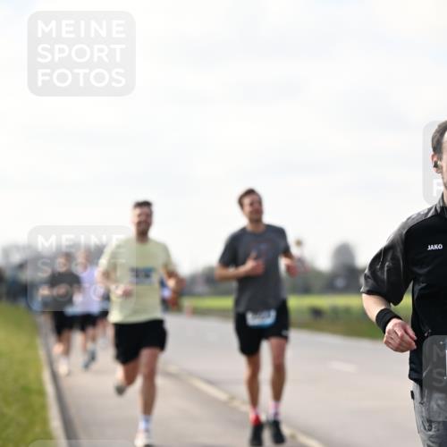 12.04.2026 - 45. Internationalen Wilhelmsburger Insellauf Dr. Thomas Lammeyer http://msf.ph/oto/9441989 12.04.2026 10:10:00 Laufen  meine-sportfotos.de