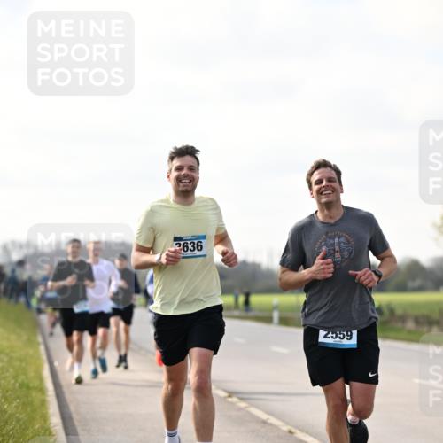 12.04.2026 - 45. Internationalen Wilhelmsburger Insellauf Dr. Thomas Lammeyer http://msf.ph/oto/9441991 12.04.2026 10:10:02 Laufen 2636, 2559 meine-sportfotos.de