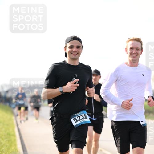 12.04.2026 - 45. Internationalen Wilhelmsburger Insellauf Dr. Thomas Lammeyer http://msf.ph/oto/9442027 12.04.2026 10:10:07 Laufen 45, 5238 meine-sportfotos.de