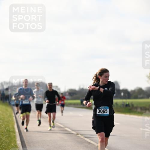12.04.2026 - 45. Internationalen Wilhelmsburger Insellauf Dr. Thomas Lammeyer http://msf.ph/oto/9442047 12.04.2026 10:10:11 Laufen 3065 meine-sportfotos.de