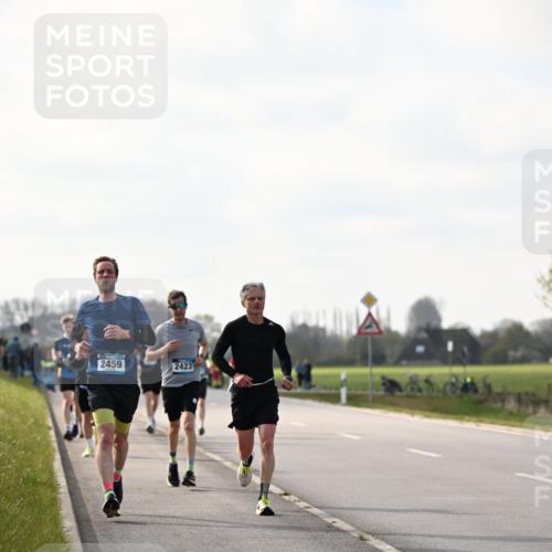 12.04.2026 - 45. Internationalen Wilhelmsburger Insellauf Dr. Thomas Lammeyer http://msf.ph/oto/9442052 12.04.2026 10:10:13 Laufen 2459, 2423 meine-sportfotos.de