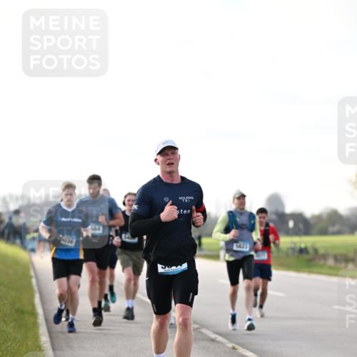 12.04.2026 - 45. Internationalen Wilhelmsburger Insellauf Dr. Thomas Lammeyer http://msf.ph/oto/9442076 12.04.2026 10:10:19 Laufen 5423 meine-sportfotos.de