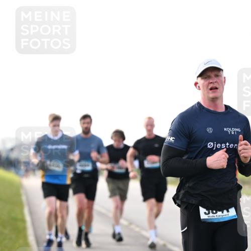 12.04.2026 - 45. Internationalen Wilhelmsburger Insellauf Dr. Thomas Lammeyer http://msf.ph/oto/9442085 12.04.2026 10:10:20 Laufen 8 meine-sportfotos.de