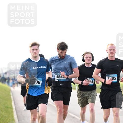 12.04.2026 - 45. Internationalen Wilhelmsburger Insellauf Dr. Thomas Lammeyer http://msf.ph/oto/9442093 12.04.2026 10:10:22 Laufen 36, 4884, 80, 3385 meine-sportfotos.de