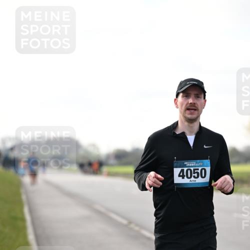 12.04.2026 - 45. Internationalen Wilhelmsburger Insellauf Dr. Thomas Lammeyer http://msf.ph/oto/9442112 12.04.2026 10:10:27 Laufen 45, 4050 meine-sportfotos.de