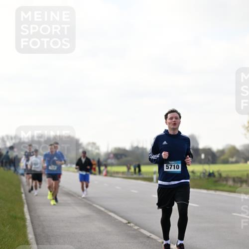 12.04.2026 - 45. Internationalen Wilhelmsburger Insellauf Dr. Thomas Lammeyer http://msf.ph/oto/9442163 12.04.2026 10:10:48 Laufen 5710 meine-sportfotos.de