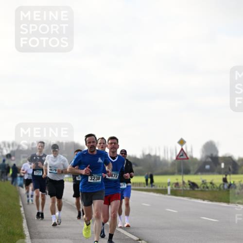 12.04.2026 - 45. Internationalen Wilhelmsburger Insellauf Dr. Thomas Lammeyer http://msf.ph/oto/9442170 12.04.2026 10:10:53 Laufen 4679, 3731, 472, 3238, 917 meine-sportfotos.de