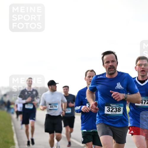 12.04.2026 - 45. Internationalen Wilhelmsburger Insellauf Dr. Thomas Lammeyer http://msf.ph/oto/9442193 12.04.2026 10:10:56 Laufen 2, 3238, 472 meine-sportfotos.de