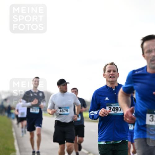 12.04.2026 - 45. Internationalen Wilhelmsburger Insellauf Dr. Thomas Lammeyer http://msf.ph/oto/9442197 12.04.2026 10:10:57 Laufen 4679, 4, 2497, 3 meine-sportfotos.de