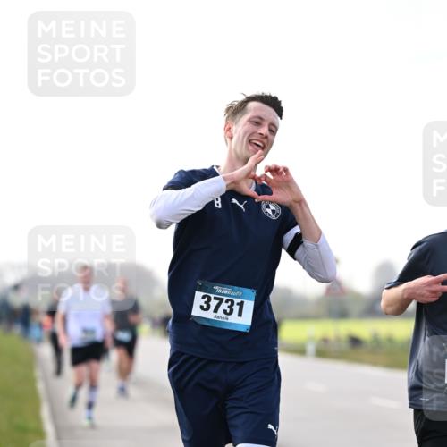 12.04.2026 - 45. Internationalen Wilhelmsburger Insellauf Dr. Thomas Lammeyer http://msf.ph/oto/9442219 12.04.2026 10:11:01 Laufen 45, 3731 meine-sportfotos.de