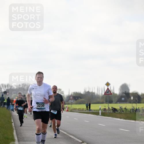 12.04.2026 - 45. Internationalen Wilhelmsburger Insellauf Dr. Thomas Lammeyer http://msf.ph/oto/9442234 12.04.2026 10:11:03 Laufen 2123, 3230, 2547 meine-sportfotos.de