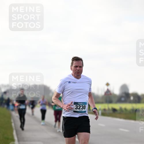 12.04.2026 - 45. Internationalen Wilhelmsburger Insellauf Dr. Thomas Lammeyer http://msf.ph/oto/9442245 12.04.2026 10:11:05 Laufen 3230 meine-sportfotos.de