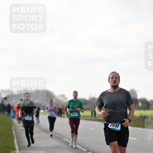 12.04.2026 - 45. Internationalen Wilhelmsburger Insellauf Dr. Thomas Lammeyer http://msf.ph/oto/9442259 12.04.2026 10:11:07 Laufen 2547 meine-sportfotos.de