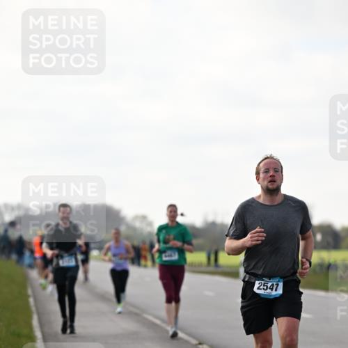 12.04.2026 - 45. Internationalen Wilhelmsburger Insellauf Dr. Thomas Lammeyer http://msf.ph/oto/9442260 12.04.2026 10:11:07 Laufen 2547 meine-sportfotos.de