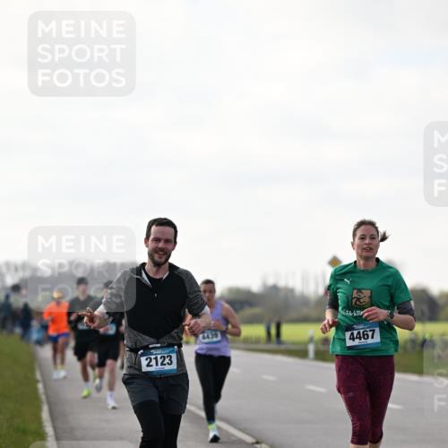 12.04.2026 - 45. Internationalen Wilhelmsburger Insellauf Dr. Thomas Lammeyer http://msf.ph/oto/9442281 12.04.2026 10:11:11 Laufen 2123, 4467 meine-sportfotos.de