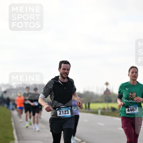 12.04.2026 - 45. Internationalen Wilhelmsburger Insellauf Dr. Thomas Lammeyer http://msf.ph/oto/9442285 12.04.2026 10:11:11 Laufen 2123, 4467 meine-sportfotos.de