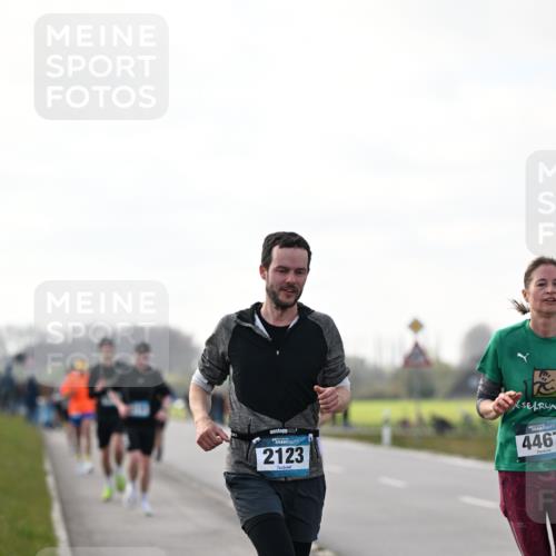 12.04.2026 - 45. Internationalen Wilhelmsburger Insellauf Dr. Thomas Lammeyer http://msf.ph/oto/9442287 12.04.2026 10:11:12 Laufen 2123, 4467 meine-sportfotos.de