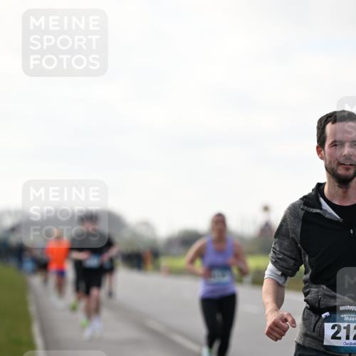 12.04.2026 - 45. Internationalen Wilhelmsburger Insellauf Dr. Thomas Lammeyer http://msf.ph/oto/9442295 12.04.2026 10:11:13 Laufen 212 meine-sportfotos.de