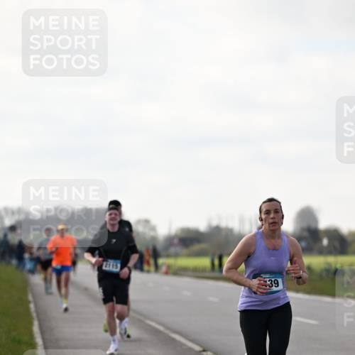 12.04.2026 - 45. Internationalen Wilhelmsburger Insellauf Dr. Thomas Lammeyer http://msf.ph/oto/9442302 12.04.2026 10:11:14 Laufen 2115, 39 meine-sportfotos.de