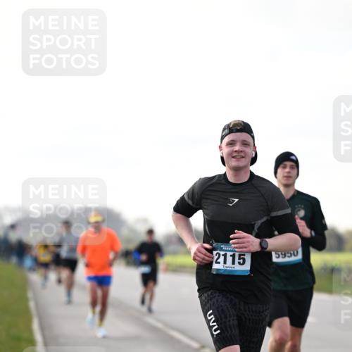 12.04.2026 - 45. Internationalen Wilhelmsburger Insellauf Dr. Thomas Lammeyer http://msf.ph/oto/9442322 12.04.2026 10:11:18 Laufen 2115, 5950 meine-sportfotos.de