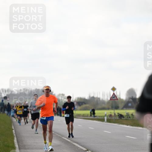 12.04.2026 - 45. Internationalen Wilhelmsburger Insellauf Dr. Thomas Lammeyer http://msf.ph/oto/9442329 12.04.2026 10:11:19 Laufen 70 meine-sportfotos.de