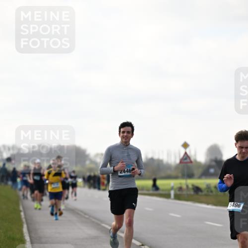 12.04.2026 - 45. Internationalen Wilhelmsburger Insellauf Dr. Thomas Lammeyer http://msf.ph/oto/9442334 12.04.2026 10:11:26 Laufen 2446, 5496 meine-sportfotos.de