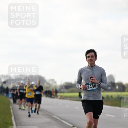 12.04.2026 - 45. Internationalen Wilhelmsburger Insellauf Dr. Thomas Lammeyer http://msf.ph/oto/9442346 12.04.2026 10:11:28 Laufen 2446 meine-sportfotos.de