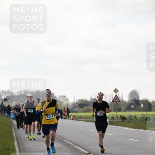 12.04.2026 - 45. Internationalen Wilhelmsburger Insellauf Dr. Thomas Lammeyer http://msf.ph/oto/9442367 12.04.2026 10:11:31 Laufen 4108, 4118, 219 meine-sportfotos.de