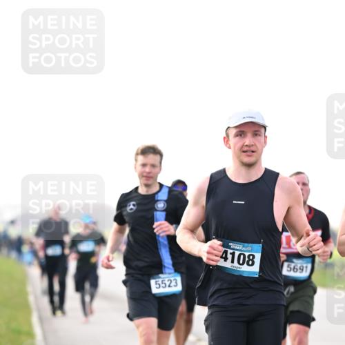12.04.2026 - 45. Internationalen Wilhelmsburger Insellauf Dr. Thomas Lammeyer http://msf.ph/oto/9442409 12.04.2026 10:11:38 Laufen 8, 5523, 4108, 5691 meine-sportfotos.de