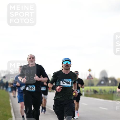 12.04.2026 - 45. Internationalen Wilhelmsburger Insellauf Dr. Thomas Lammeyer http://msf.ph/oto/9442439 12.04.2026 10:11:43 Laufen 2090, 3796 meine-sportfotos.de
