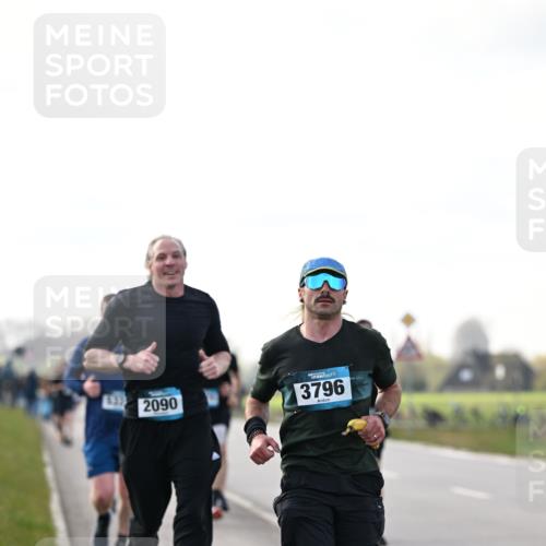 12.04.2026 - 45. Internationalen Wilhelmsburger Insellauf Dr. Thomas Lammeyer http://msf.ph/oto/9442442 12.04.2026 10:11:44 Laufen 2090, 3796 meine-sportfotos.de