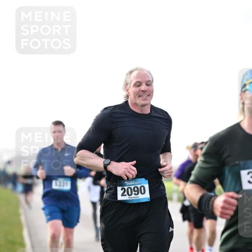 12.04.2026 - 45. Internationalen Wilhelmsburger Insellauf Dr. Thomas Lammeyer http://msf.ph/oto/9442449 12.04.2026 10:11:45 Laufen 45, 2090, 3 meine-sportfotos.de