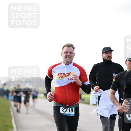 12.04.2026 - 45. Internationalen Wilhelmsburger Insellauf Dr. Thomas Lammeyer http://msf.ph/oto/9442475 12.04.2026 10:11:49 Laufen 2710, 4 meine-sportfotos.de
